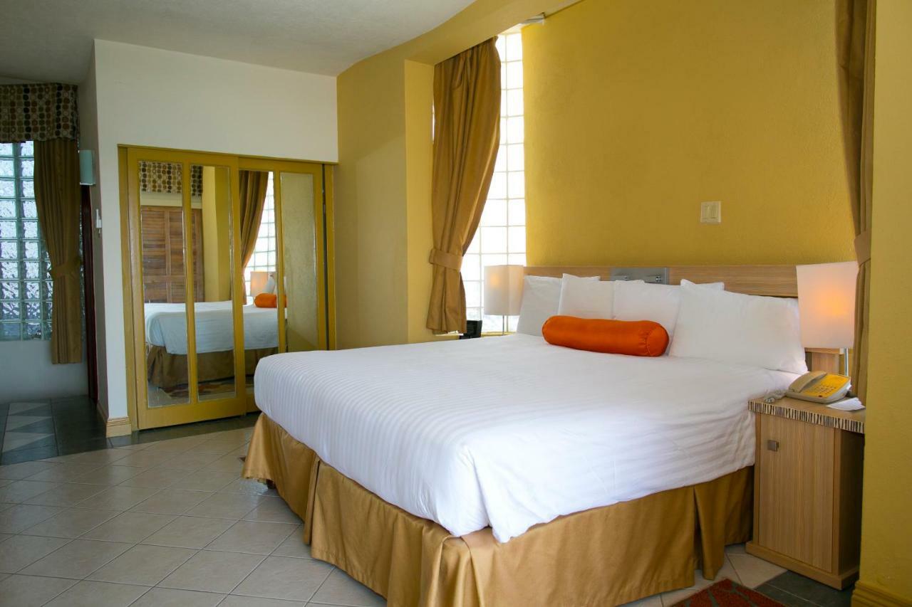 Accra Beach Hotel Крайст-Черч Екстер'єр фото